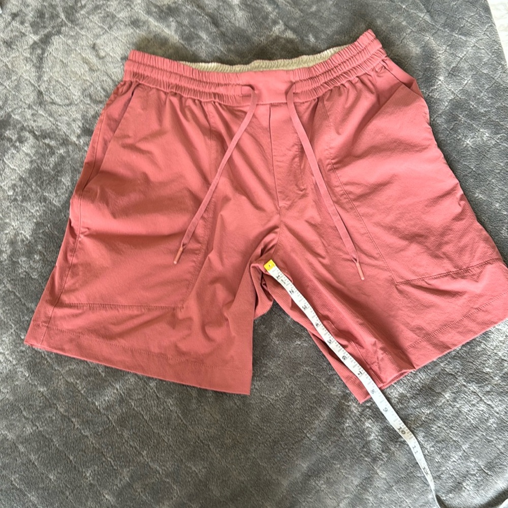 Lululemon Bowline Short *8" MEDIUM
